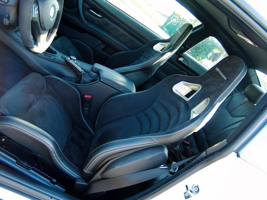 Интерьер BMW M3 Compressor by Manhart Racing (E92) 2010 года  (фото 4 из 10)